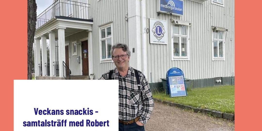 Robert utanför medborgarskolans lokal i vetlanda
