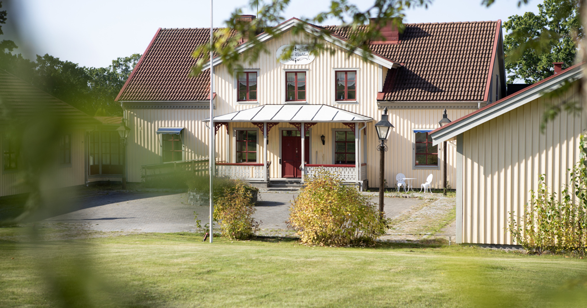 Värdshuset i sommarskrud.
