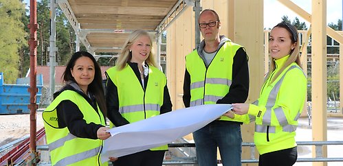 Bygginspektörer på bygge.